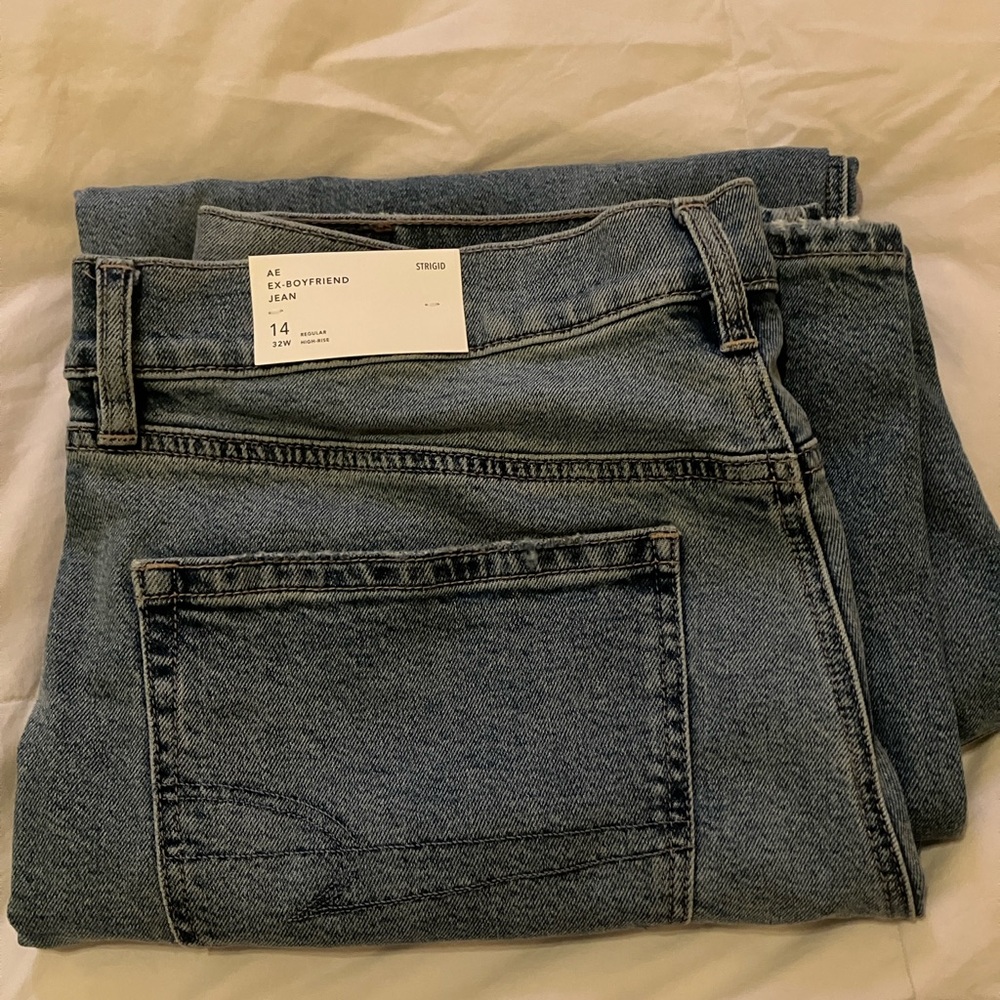 AE Boyfriend Jeans